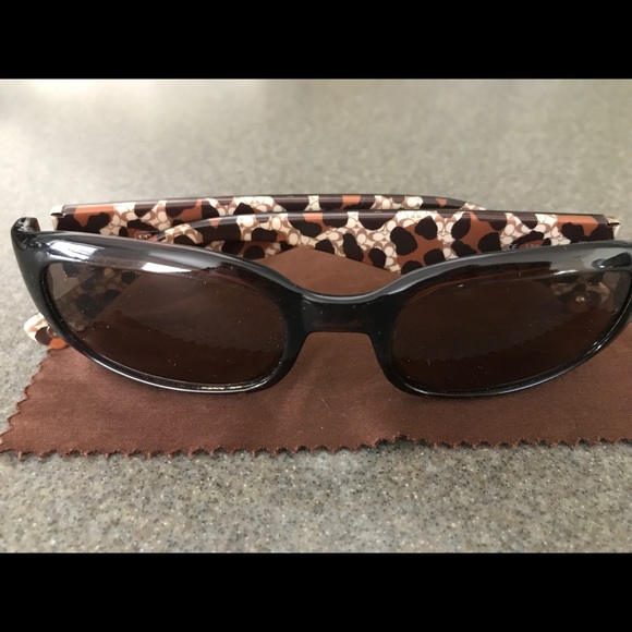 Coach Woman’s Sunglasses - Picture 3 of 5